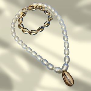 Layer Shell & Peral Necklace